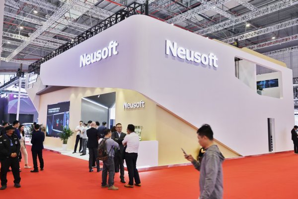 尚红网  自主品牌乘用车前装座舱域控制器供应商份额东软摘榜，位居行业第一