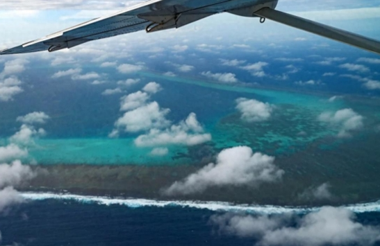 鼎豪配资 菲律宾不信邪，海上主力兵分三路突袭黄岩岛，中方通报仅有一句话